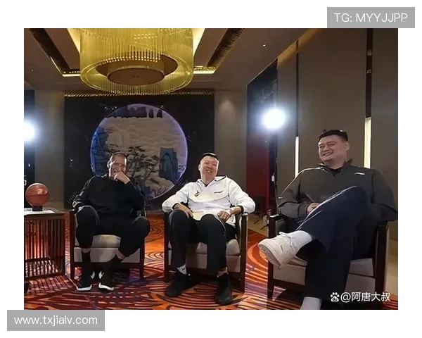 火箭队传奇三巨头罗斯姚明的辉煌岁月与篮球梦想